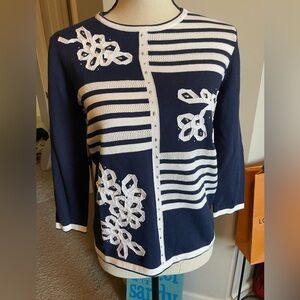 Alfred Dunner Woman’s Knit Sweater in SzPS
In like new condition